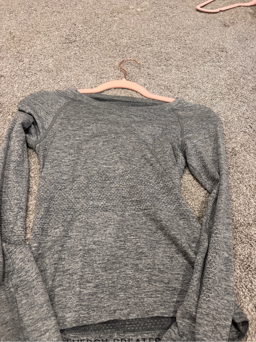 lululemon athletica gray long sleeve top no rip tag
